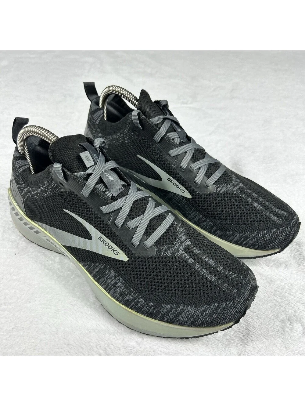 Brooks Bedlam 3 Mens Running Shoes Size 8 Black Blackened Pearl White New in Box